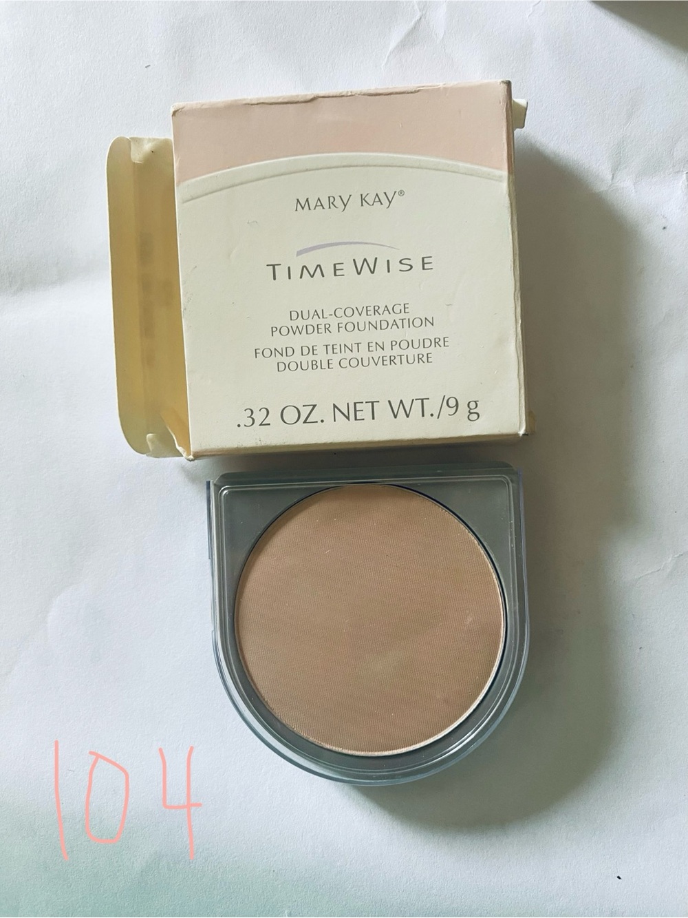 Mary Kay Dual coverage powder  Ivory 104 Foundation